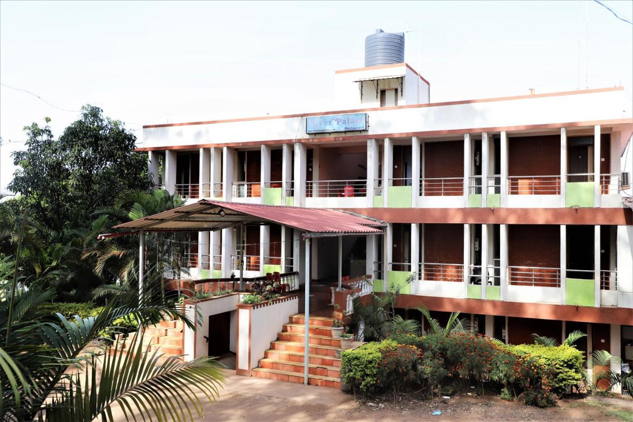 River Palace - A Valley View Hotel Panchgani Exterior foto