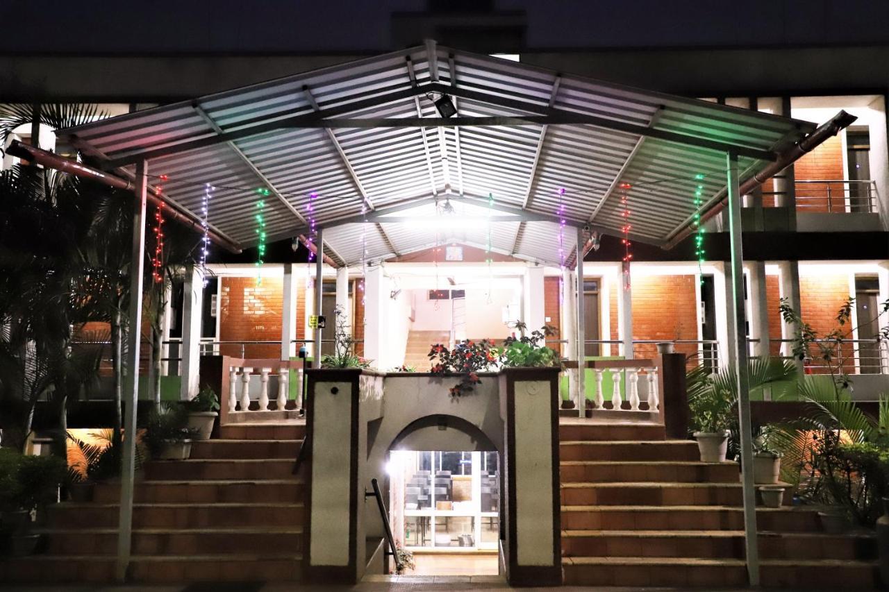 River Palace - A Valley View Hotel Panchgani Exterior foto